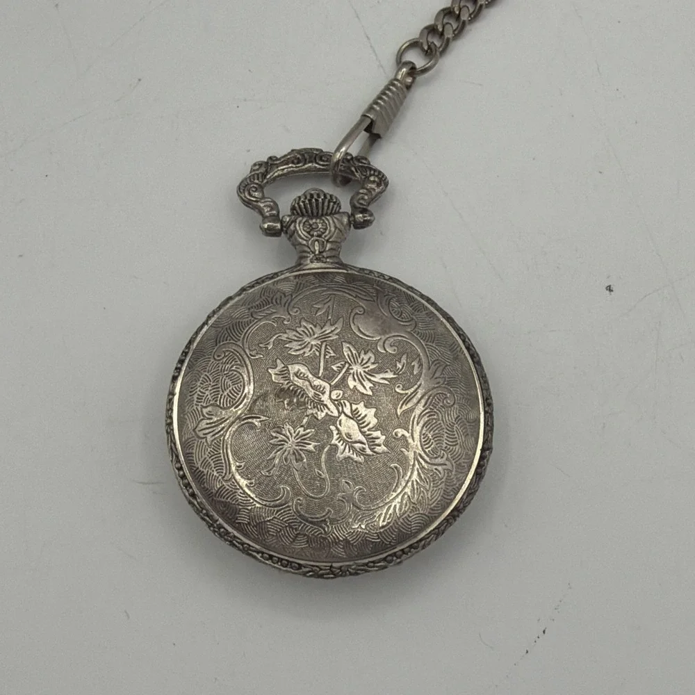 Milan Pocket Watch Bird Hunting Dog Theme Needs New Battery